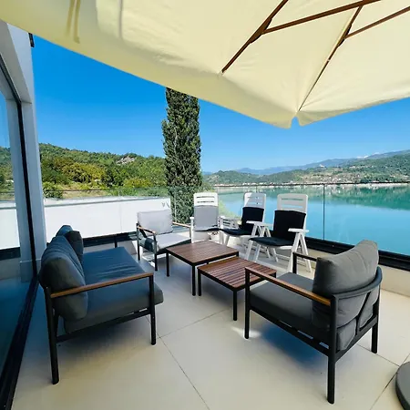 Royal Terrace Konjic 아파트 *