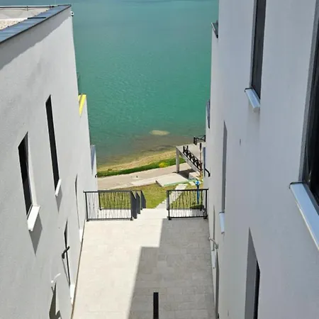 Royal Terrace Konjic Apartment *